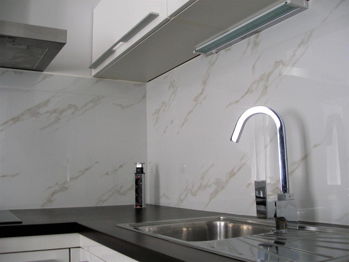 Apartamento Apartman Neverin Rijeka Exterior foto
